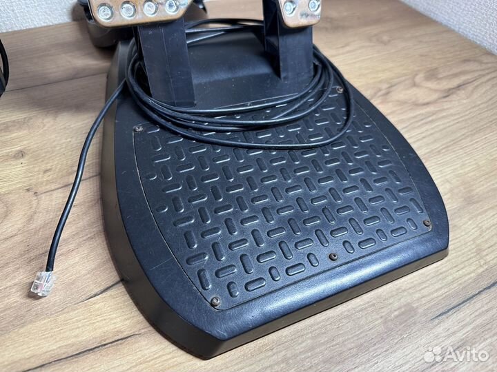 Игровой руль с педалями Thrustmaster Ferrary F430