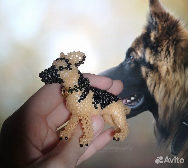 Фигурка амигуруми из бисера собака