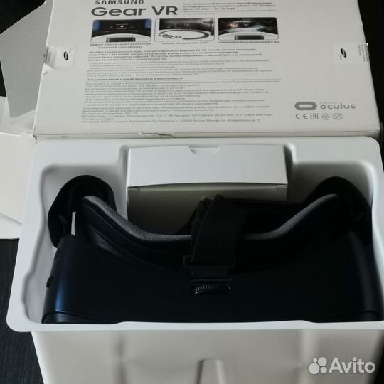 Виртуальные очки Samsung Gear VR