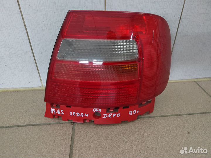 Задний правый фонарь depo Audi A4 B5 1998 г