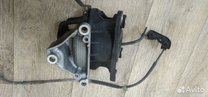 Подушка двигателя Honda Accord