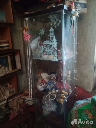 Стеклянная витрина