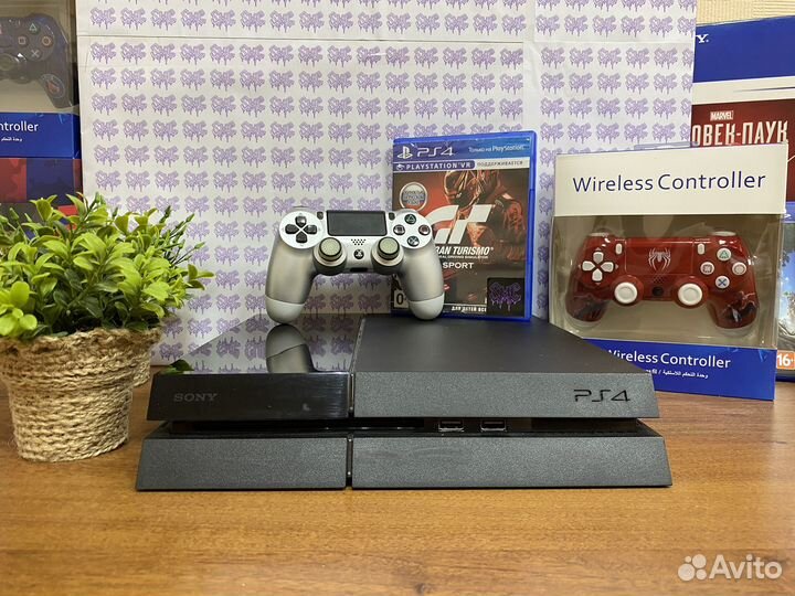 Sony PlayStation 4 + 50 игр + 2 геймпада