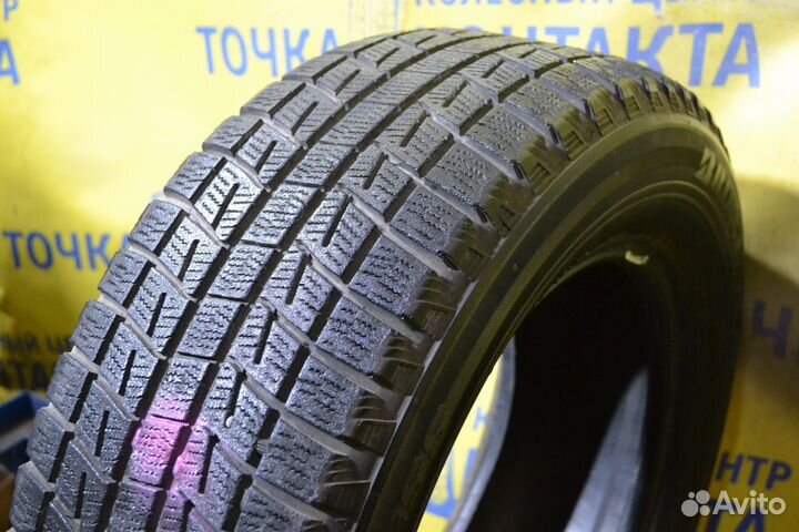 Bridgestone Blizzak Revo1 215/65 R16