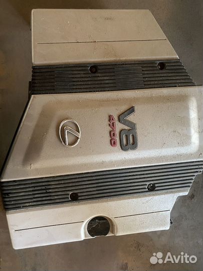 Крышка двигателя