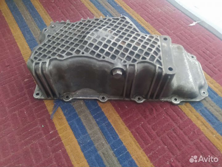 Поддон на Dodge Stratus 2.0