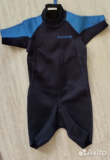 Гидрокостюм+ плавки и шапочка