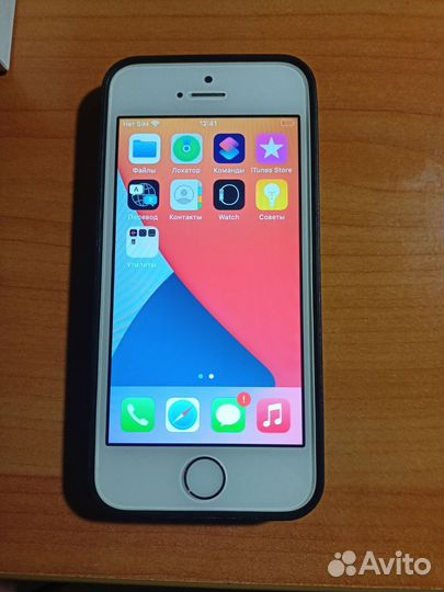 iPhone SE, 32 ГБ