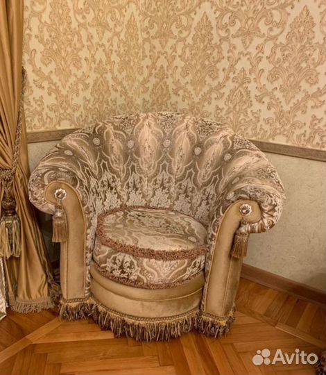 Диван Мадонна два кресла и столик