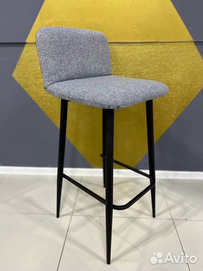 Стул мягкий современный