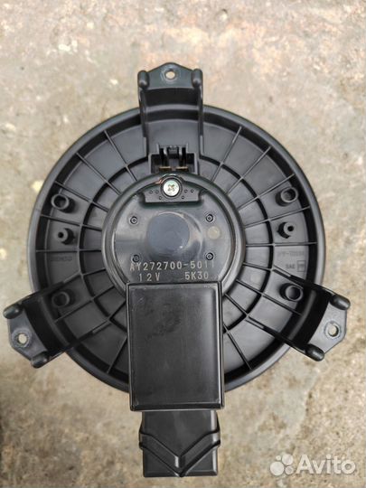 Моторчик печки subaru