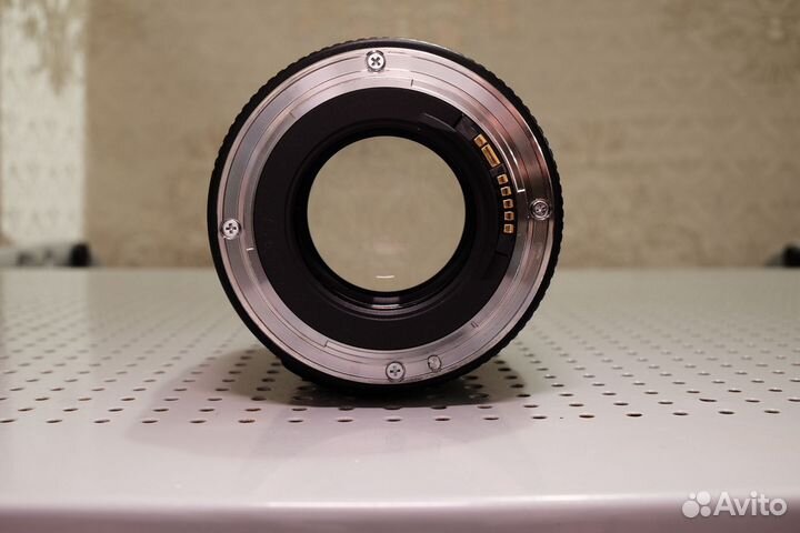 Canon 100mm f2.0 usm