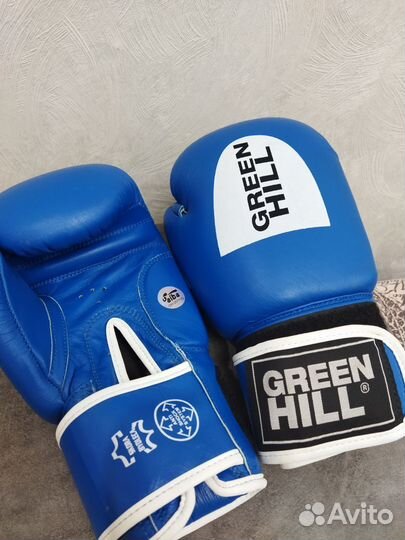 Боксерские перчатки новые 10 oz,green hill, 2 пары