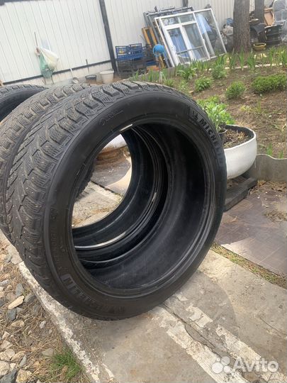 Michelin X-Ice North 4 245/45 R19 и 275/40 R19 105H