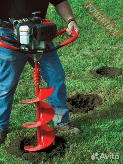 Бурение лунок мотобуром