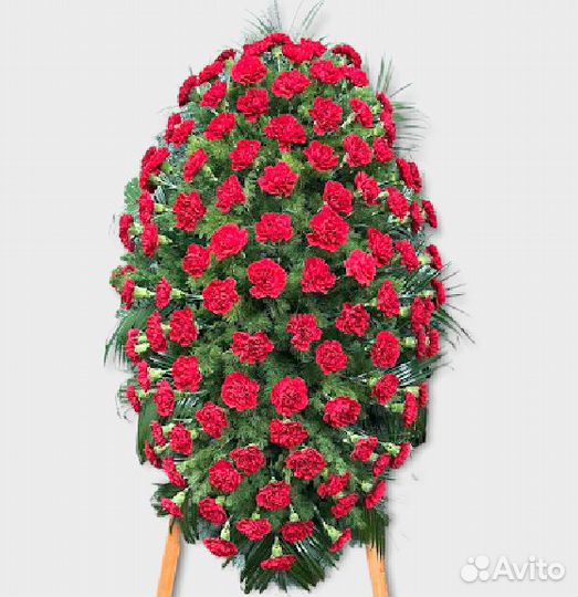 Из живых цветов венки траурные