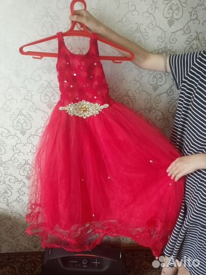 Нарядное платье