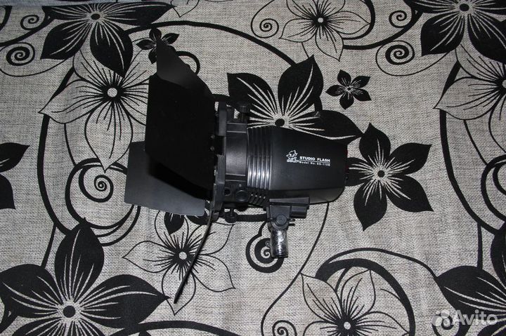 Студийный свет Studio Flash SS-110B, фильтры, соты