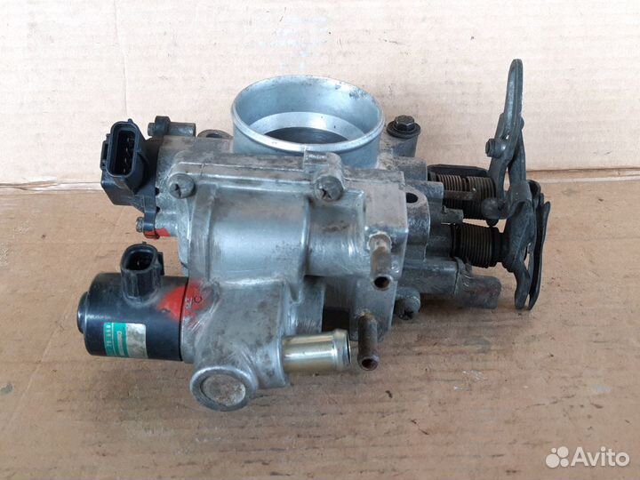 Дросельная заслонка Мазда Кседос 6 v2.0