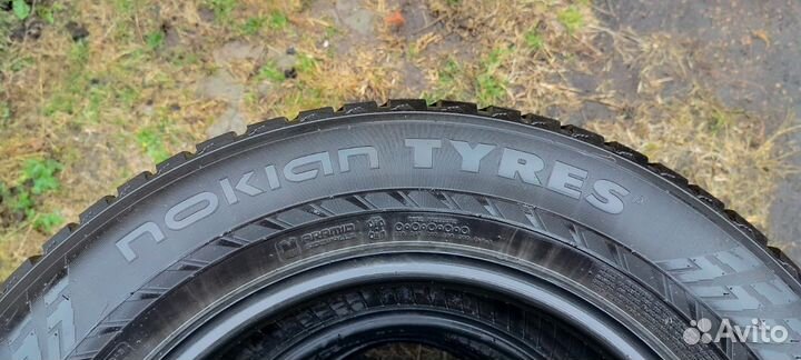 Nokian Tyres Hakkapeliitta 10p SUV 215/65 R16 102T