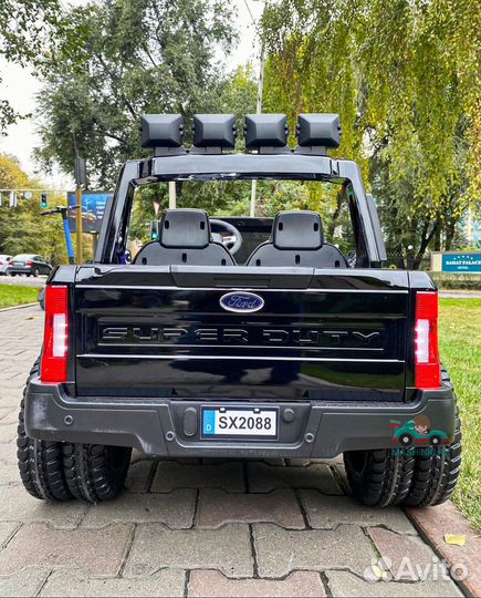 Детский электромобиль новый