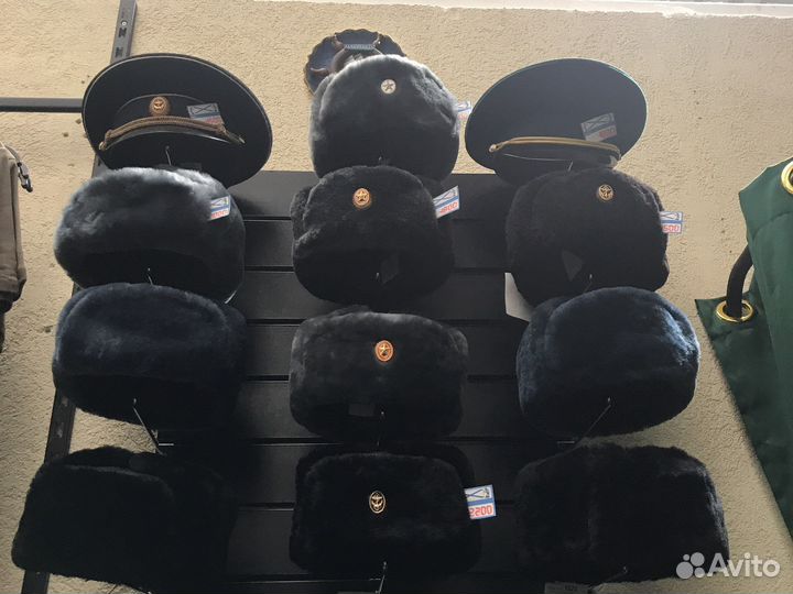 Фуражки, шапки, береты