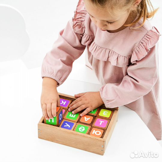 Набор из 12 деревянных кубиков с буквами, 15522