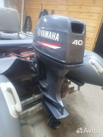 Лодка Моторная