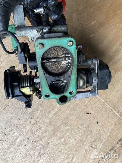 Дроссельная заслонка audi 2.6 1996 год