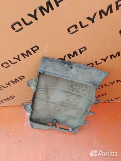 Воздухозаборник Toyota Hiace KZH106 1KZ-TE 02.2002