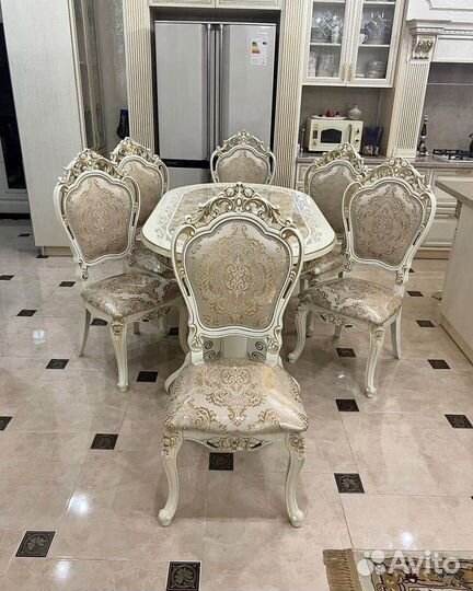 Комплект стол и стулья.Оплата при получении