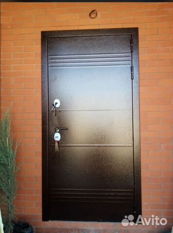 Уличная входная дверь с терморазрывом
