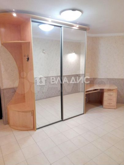 2-к. квартира, 71,6 м², 1/6 эт.