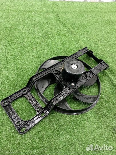 Вентилятор охлаждения радиатора Renault Logan