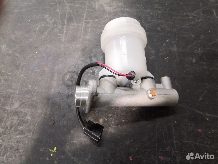 Главный тормозной цилиндр Powertec MB618717