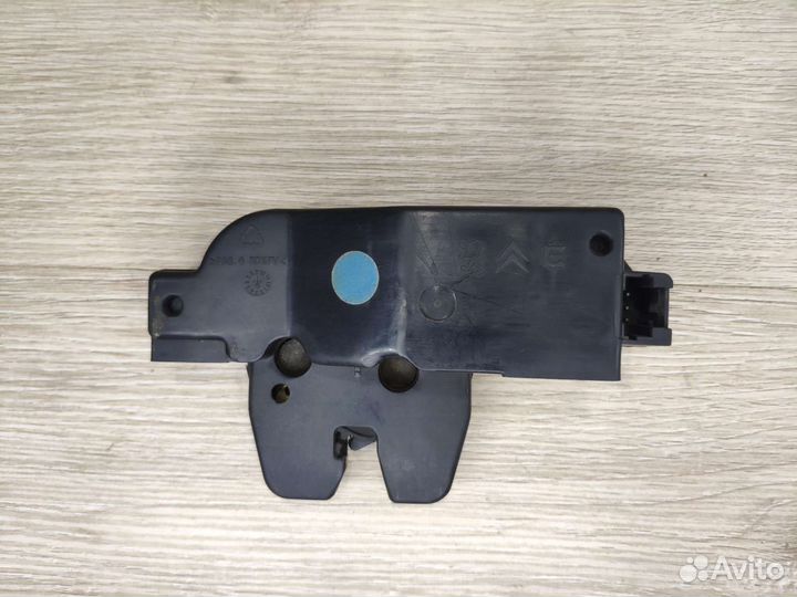 Замок багажника Peugeot Citroen