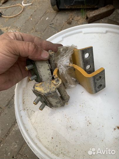 Петли хлопушки t4