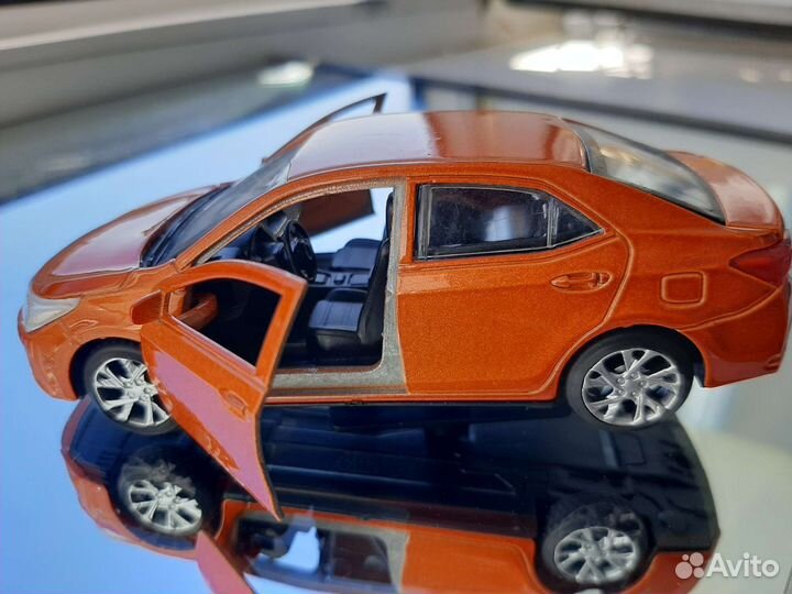 Моделька машины Toyota corolla Технопарк