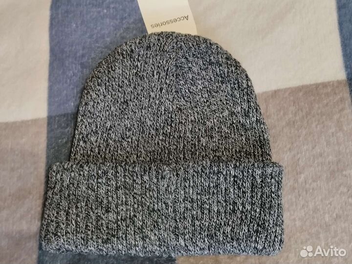 Шапка новая с биркой