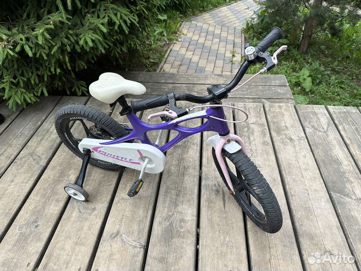 Детский велосипед Royal Baby Space Shuttle шлем