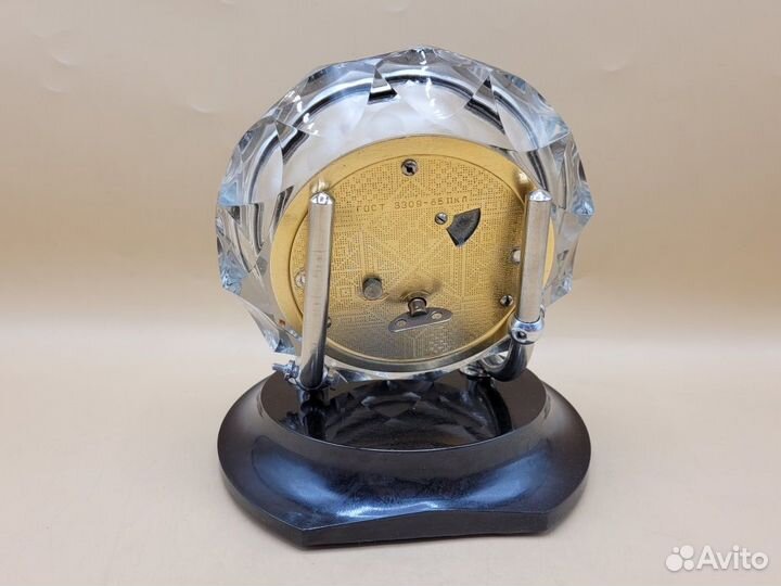 Часы настольные Маяк корпус Хрусталь СССР