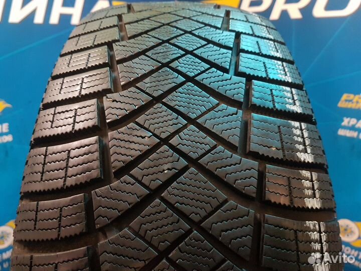 Pirelli Ice Zero FR 225/60 R18