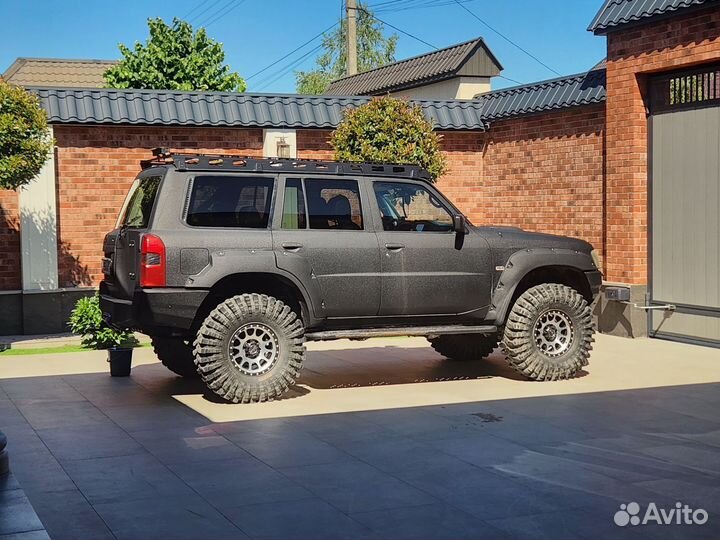 Nissan Patrol 4.8 МТ, 2005, 329 000 км