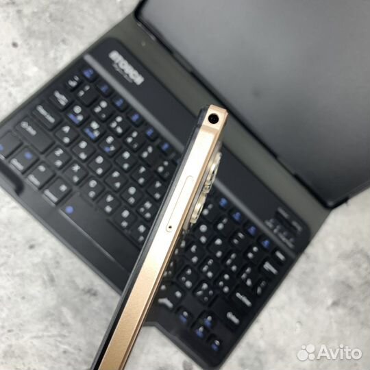 Планшет с клавиатурой 8/256гб