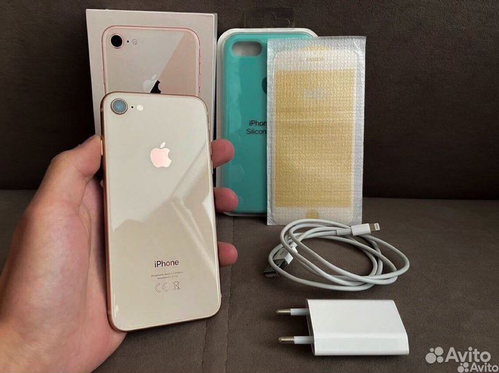 iPhone 8 Золотой
