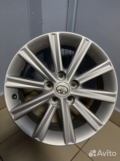Литые диски r17 5x114.3 оригинал Toyota