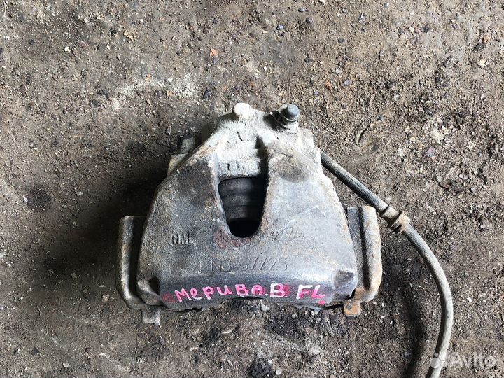 Opel meriva b Суппорт