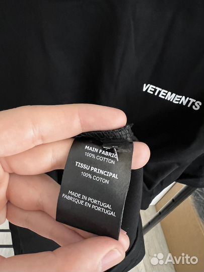 Футболка vetements