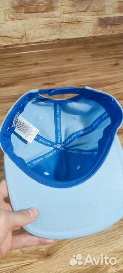 Adidas originals кепка