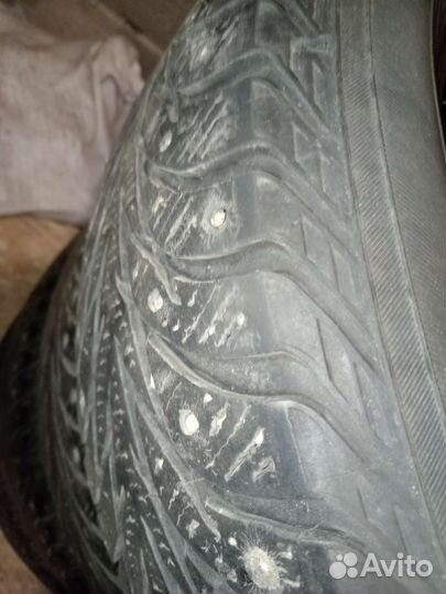 Yokohama IceGuard Stud IG65 215/60 R17